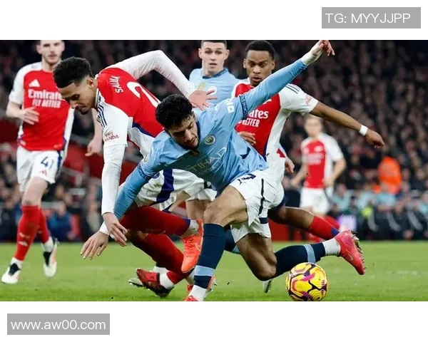 中超精彩对决阿森纳与巴黎圣日耳曼战成平局神扑瞬间引发全场热烈反响