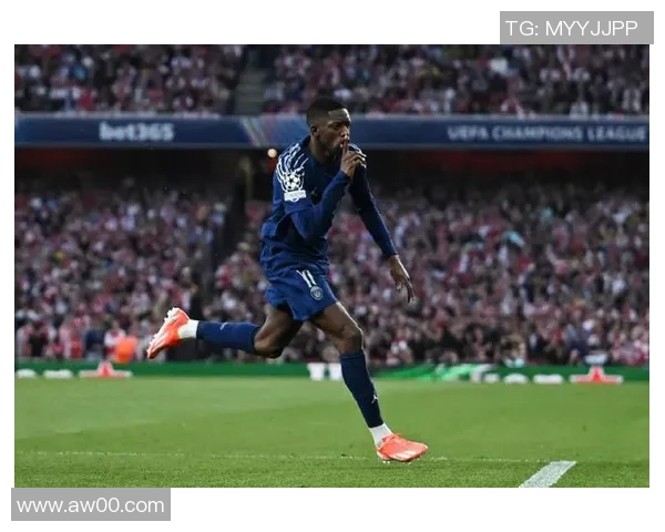 英超惊天冷门巴黎圣日耳曼大胜阿森纳帽子戏法引爆全场激情