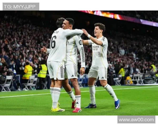 皇马狂胜曼联五球大捷绝杀瞬间震撼全场精彩集锦回顾 皇马狂胜曼联五球大捷绝杀瞬间震撼全场精彩集锦回顾